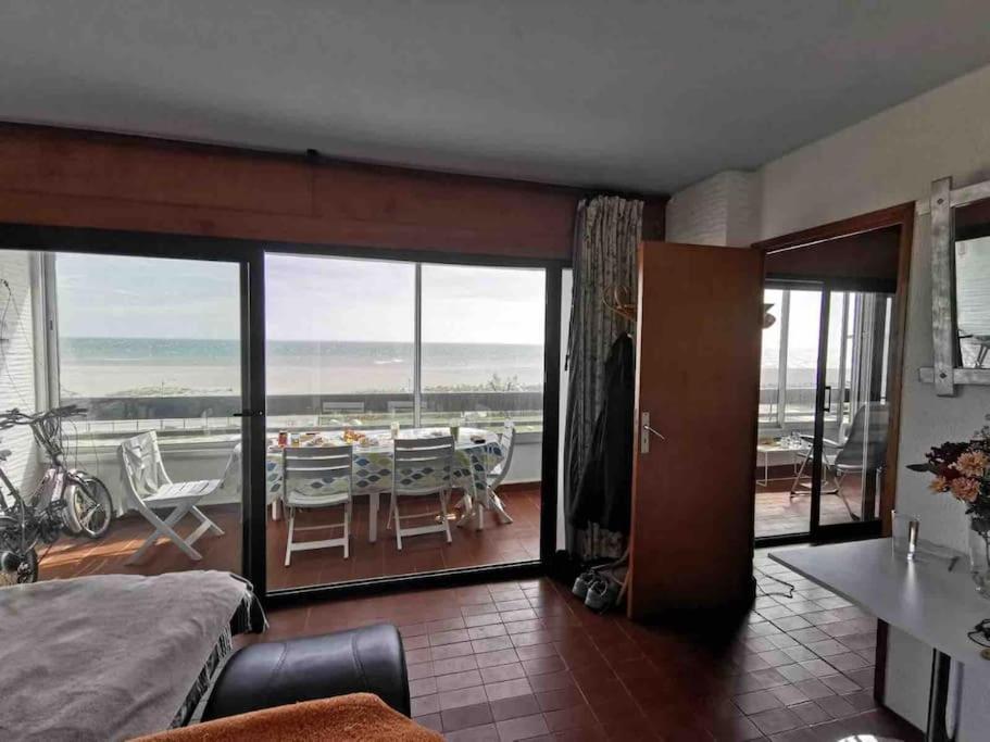 Sur La Plage, Vue Sur Mer, Spacieux T3 Au Calme Saint-Cyprien  Esterno foto